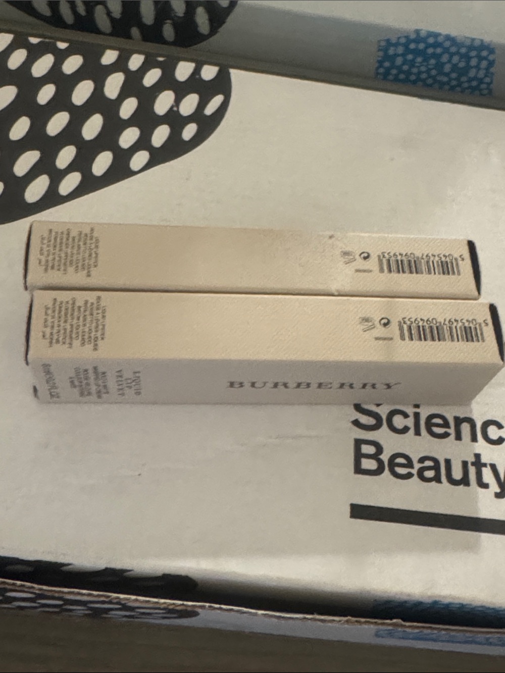 - 2 bundle Burberry Liquid Lip Velvet - Picture 7 of 8